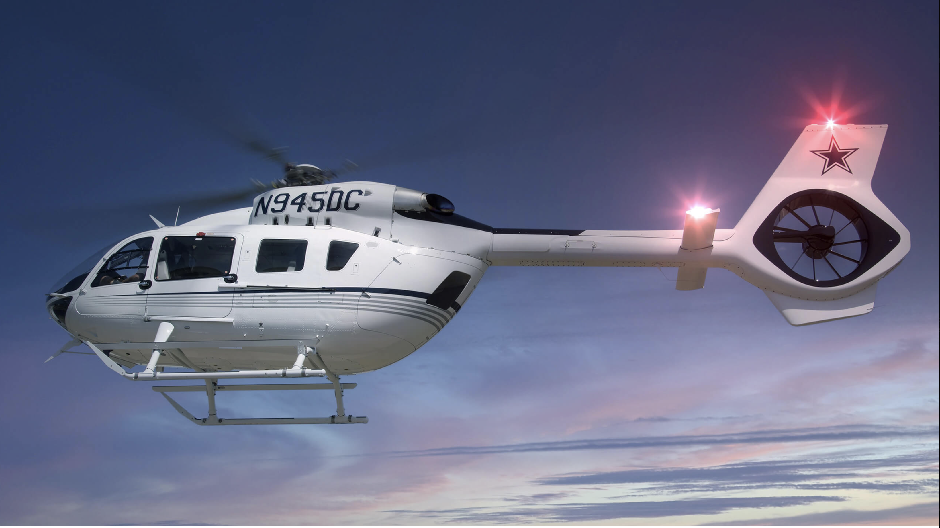 H145 with Aveo position and strobe lighting